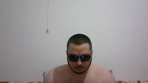 Snapshot of hornymonkey991 chatting on 04/05/26, 10:40 hornymonkey991 online show from 04/05/26, 10:40