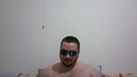 Snapshot of hornymonkey991 chatting on 04/15/26, 06:15 hornymonkey991 online show from 04/15/26, 06:15