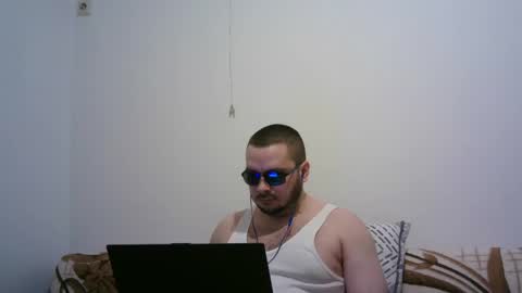 Snapshot of hornymonkey991 chatting on 05/20/26, 05:41 hornymonkey991 online show from 05/20/26, 05:41