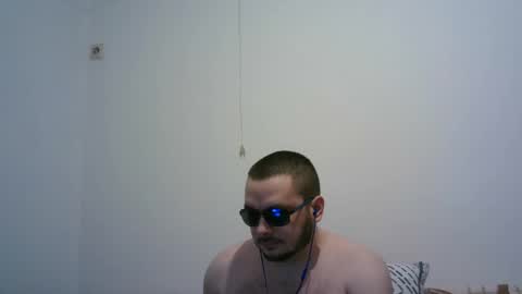 Snapshot of hornymonkey991 chatting on 05/22/26, 04:12 hornymonkey991 online show from 05/22/26, 04:12