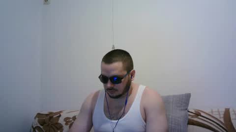 Snapshot of hornymonkey991 chatting on 05/23/26, 05:28 hornymonkey991 online show from 05/23/26, 05:28