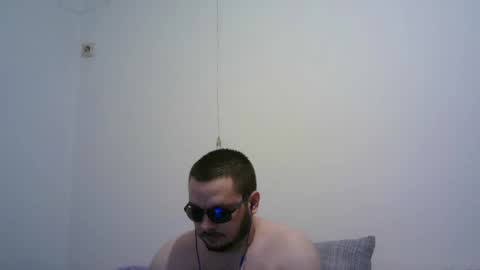 Snapshot of hornymonkey991 chatting on 06/01/26, 05:03 hornymonkey991 online show from 06/01/26, 05:03