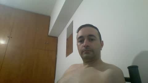 Snapshot of hornysnake69 chatting on 04/17/26, 04:21 hornysnake69 online show from 04/17/26, 04:21