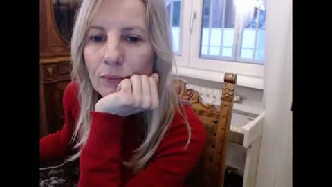 Snapshot of hornyssima chatting on 12/16/25, 03:17 Hornyssima online show from 12/16/25, 03:17