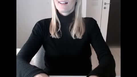 Snapshot of hornyssima chatting on 01/11/26, 04:01 Hornyssima online show from 01/11/26, 04:01