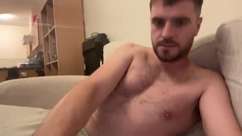 Snapshot of hornytom27 chatting on 10/22/25, 06:29 Horny247 online show from 10/22/25, 06:29