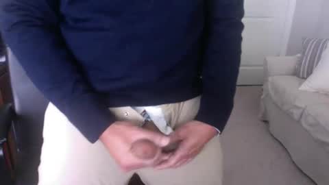 Snapshot of hornyxyz69 chatting on 04/28/26, 01:05 hornyxyz69 online show from 04/28/26, 01:05