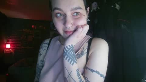 Snapshot of horror_circus chatting on 02/16/25, 06:10 Messalina Horror online show from 02/16/25, 06:10