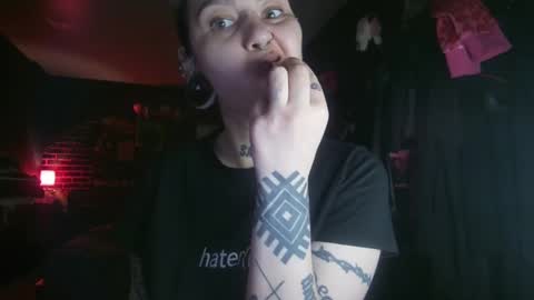 Snapshot of horror_circus chatting on 02/24/25, 04:16 Messalina Horror online show from 02/24/25, 04:16