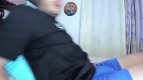 horse_man2 online show from 10/17/25, 02:48