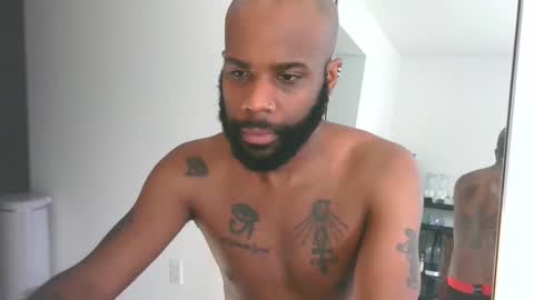 Snapshot of horus00 chatting on 01/21/25, 01:32 Horus00 online show from 01/21/25, 01:32