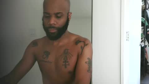 Snapshot of horus00 chatting on 01/27/25, 01:09 Horus00 online show from 01/27/25, 01:09