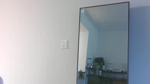 Snapshot of horus00 chatting on 02/13/25, 01:48 Horus00 online show from 02/13/25, 01:48