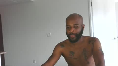 Snapshot of horus00 chatting on 10/20/25, 12:05 Horus00 online show from 10/20/25, 12:05