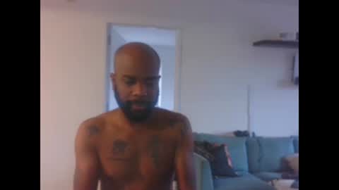 Snapshot of horus00 chatting on 11/22/25, 12:15 Horus00 online show from 11/22/25, 12:15