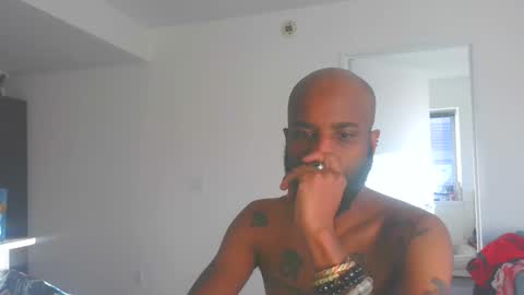 Snapshot of horus00 chatting on 11/29/25, 12:52 Horus00 online show from 11/29/25, 12:52