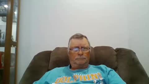 Snapshot of hot4tightholes chatting on 10/24/25, 01:29 hot4tightholes online show from 10/24/25, 01:29