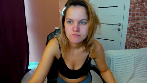 Jessica  online show from 10/03/25, 03:58