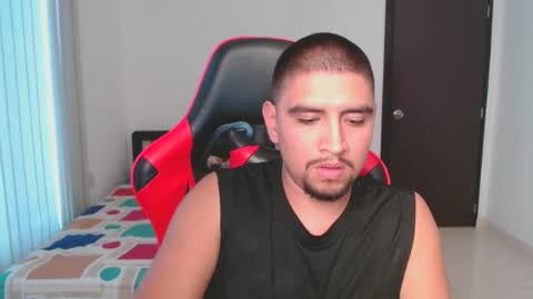 Snapshot of hot__husbands chatting on 02/22/25, 09:15 hot__husbands online show from 02/22/25, 09:15