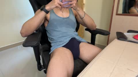 hot asian boy online show from 06/01/26, 12:29