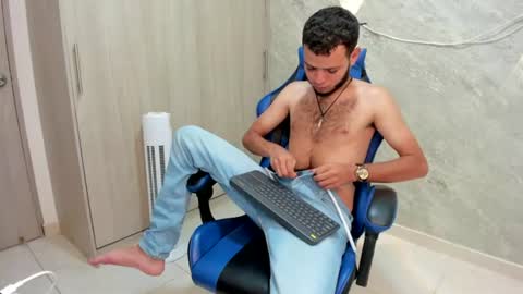 hot bad boy69 online show from 07/10/26, 08:55