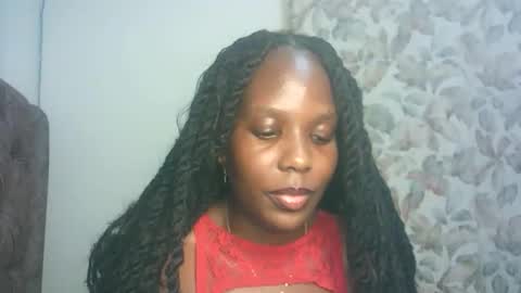 Snapshot of hot_berry2003 chatting on 11/02/25, 09:06 Millie online show from 11/02/25, 09:06