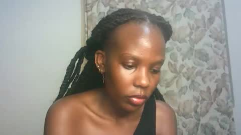 Snapshot of hot_berry2003 chatting on 11/23/25, 09:14 Millie online show from 11/23/25, 09:14