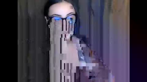 v     online show from 02/15/25, 10:10