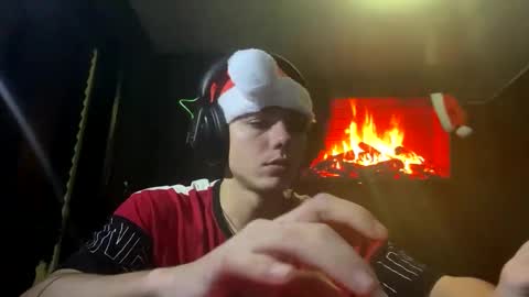 Hot boy 2002 online show from 12/29/24, 07:53