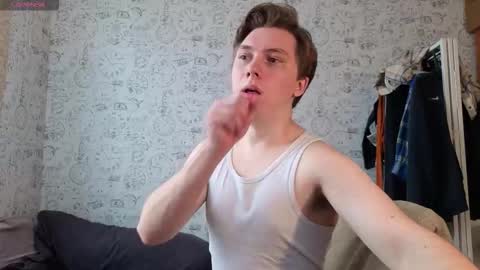 Snapshot of hot_boy_oscar chatting on 09/16/25, 11:11 Oscar online show from 09/16/25, 11:11