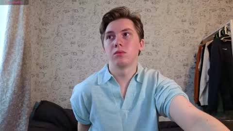 Snapshot of hot_boy_oscar chatting on 09/20/25, 11:11 Oscar online show from 09/20/25, 11:11