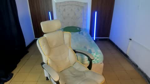 Snapshot of hot_bunny713 chatting on 11/29/25, 03:20 hot bunny online show from 11/29/25, 03:20