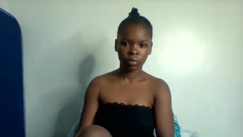 Snapshot of hot_cammy08 chatting on 03/04/26, 05:35 sweet cammy online show from 03/04/26, 05:35