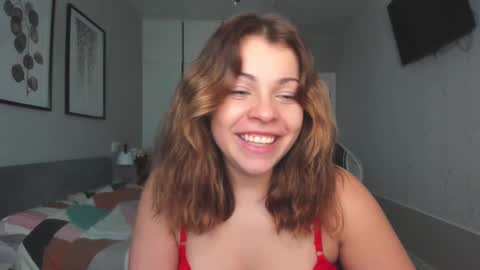 Snapshot of hot_chill__ chatting on 02/16/25, 01:38 LiluCaroline online show from 02/16/25, 01:38