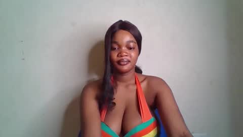 Snapshot of hot_choccoolate chatting on 05/27/26, 06:54 Zarah online show from 05/27/26, 06:54