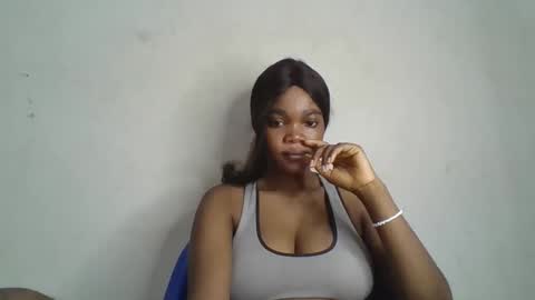 Snapshot of hot_choccoolate chatting on 06/10/26, 03:44 Zarah online show from 06/10/26, 03:44