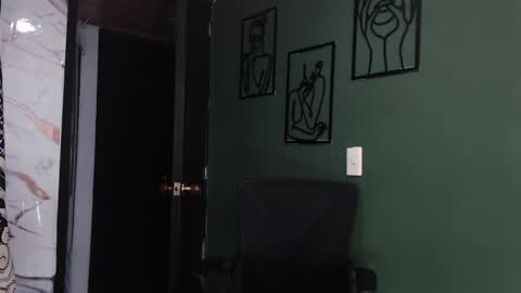 hot chocolate 4u online show from 05/22/26, 12:33