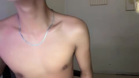 Snapshot of hot_cuteboy02 chatting on 09/23/25, 05:16 Kim online show from 09/23/25, 05:16