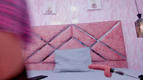 Emily online show from 09/30/25, 11:37