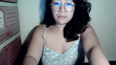 hot_emma1112 online show from 06/19/26, 02:54