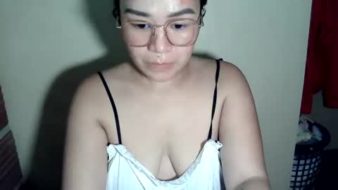 hot_emma1112 online show from 06/20/26, 07:11
