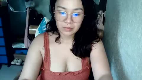 hot_emma1112 online show from 07/28/26, 02:07