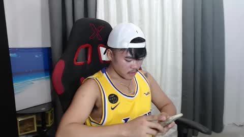 Snapshot of hot_emmanuel chatting on 09/18/25, 08:27 hot_emmanuel online show from 09/18/25, 08:27