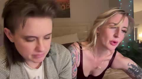 hot_for_tams online show from 11/19/25, 03:06