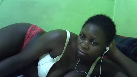 Snapshot of hot_girlly chatting on 09/17/25, 07:15 hot_girlly online show from 09/17/25, 07:15