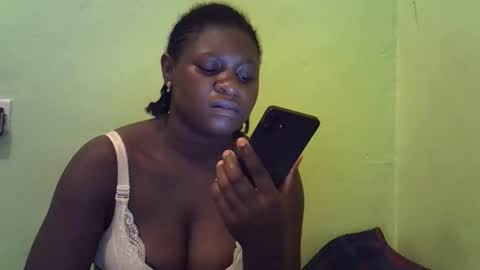 Snapshot of hot_girlly chatting on 11/10/25, 06:29 hot_girlly online show from 11/10/25, 06:29