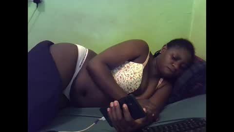 Snapshot of hot_girlly chatting on 11/13/25, 02:10 hot_girlly online show from 11/13/25, 02:10