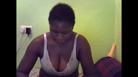 Snapshot of hot_girlly chatting on 11/18/25, 04:44 hot_girlly online show from 11/18/25, 04:44