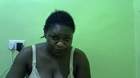 Snapshot of hot_girlly chatting on 11/26/25, 05:03 hot_girlly online show from 11/26/25, 05:03