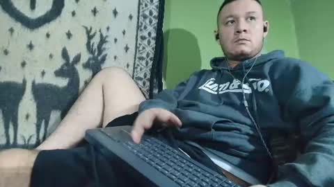 hot_guy36 online show from 07/04/26, 03:07